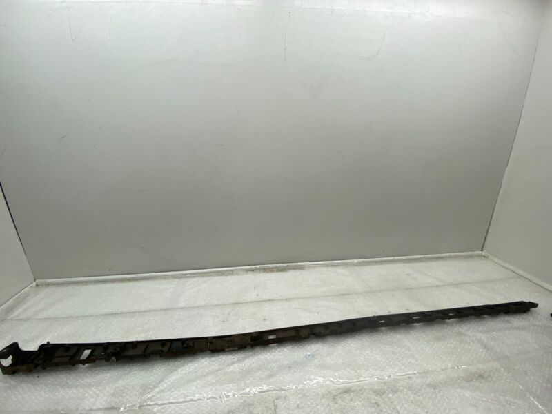 Does Not Apply 2016-2023 Tesla Model X Passenger Side Rocker Carrier Panel Trim Bracket Right