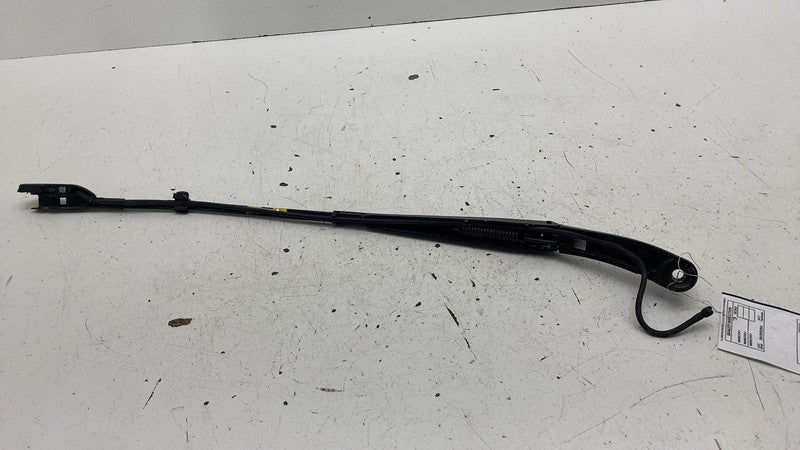 ⭕ 2022 Rivian EDV-700 Front Passenger Side Windshield Wiper Arm Right
