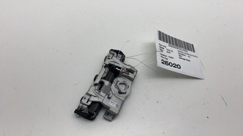 114374600D 17-23 Tesla Model 3 Front Forward Facing Adjustable Triple Camera 1143746-00-D