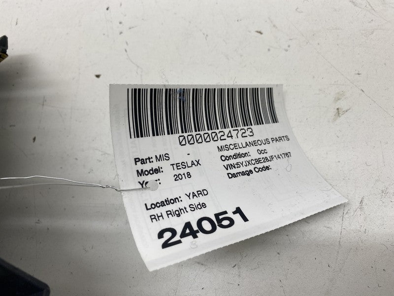 1035954 16 I 16-20 Tesla Model X Passenger B-Pillar Upper Trim Cover Panel Right 1035954-16-I