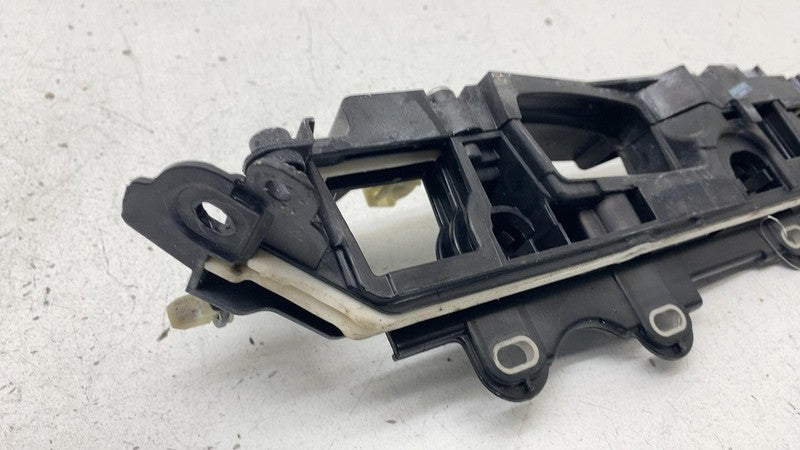 ⭕ 2018 2019 2020 BMW 530e Engine Compartment Support Mount Bracket 611