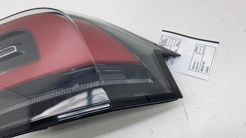 1034333-00-A ⭕ 2016-2020 Tesla Model X Rear Right Outer Taillight LED Tail Lamp 1034333-00-A