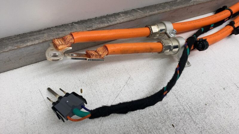 103018200E 12-15 Model S Rear HV Junction Box HVJB to Charge Port Wire Harness 1030182-00-E