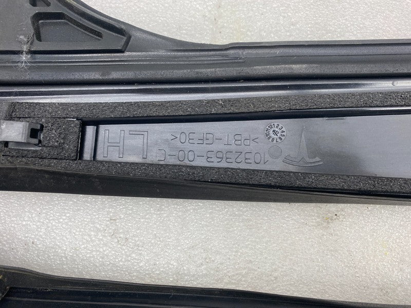 103236300C ⭕ 16-20 Model X B-Pillar Applique Glass Left Side LH w/ Rubber Seal 1032363-00-C