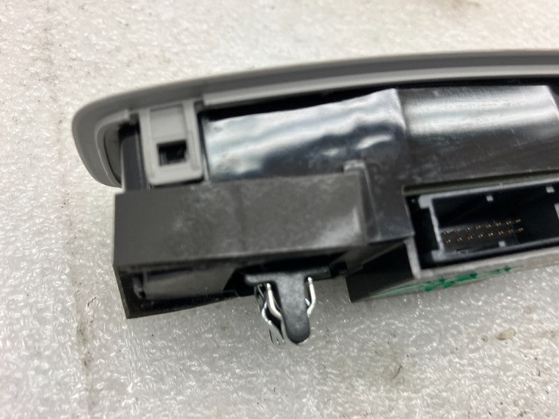 109257300L ⭕ 17-23 Model 3 Front Overhead Console Dome Reading Map Light Lamp 1092573-00-L