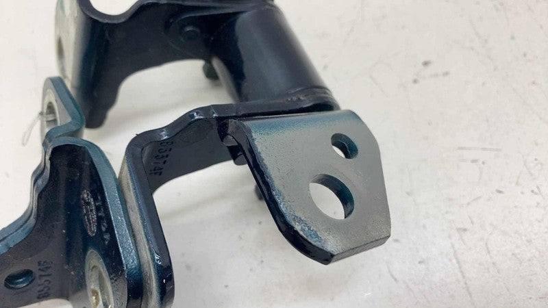 ⭕2017-2025 Chrysler Pacifica Front Passenger Side Upper & Lower Door Hinge Right