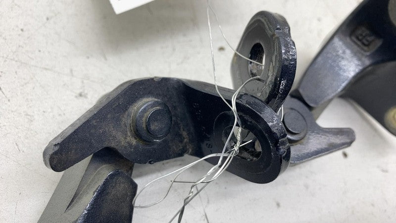 ⭕ 2025-2026 Tesla Model Y MY Front Right Upper & Lower Door Hinge Clos