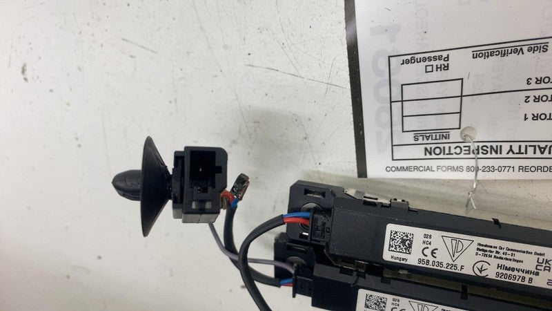 95B035225F ⭕ 2017-2024 Porsche Cayenne Rear Trunk Lower Antenna Booster Module 95B035225F