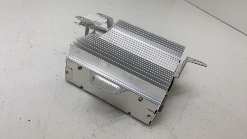 1507152 00 A 2020-2023 Tesla Model Y MY Radio Audio Sound System AMP Amplifier Assembly OEM