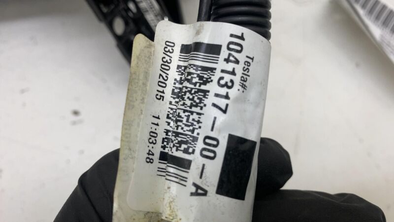 1041317-00-A 2012-2015 Tesla Model S Driver Exterior Rear View Door Mirror Left LH Black PBSB