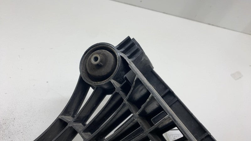 1667014 00 B 2017-2023 Tesla Model 3 Y Air Conditioning A/C Compressor Pump Mount Bracket OEM