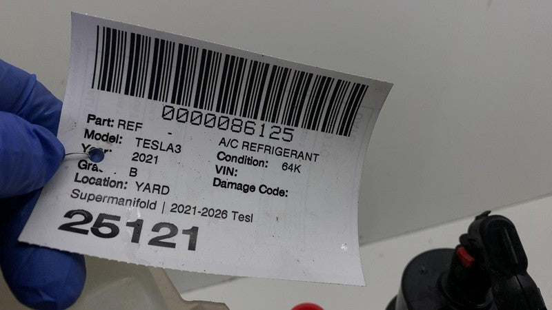 152300200B ⭕ 2021-2026 Tesla Model 3 Supermanifold Refrigerant Chiller w/ Coolant Reservoir