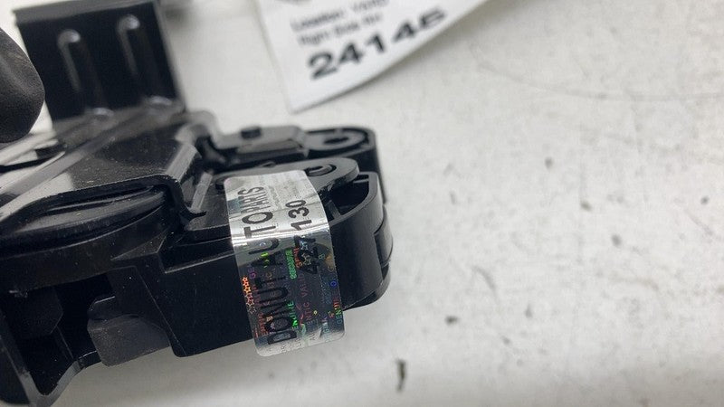 PT00162133C ⭕ 22-24 Rivian R1T Rear Right Gear Tunnel Latch w/ Manual Release PT00162133-C