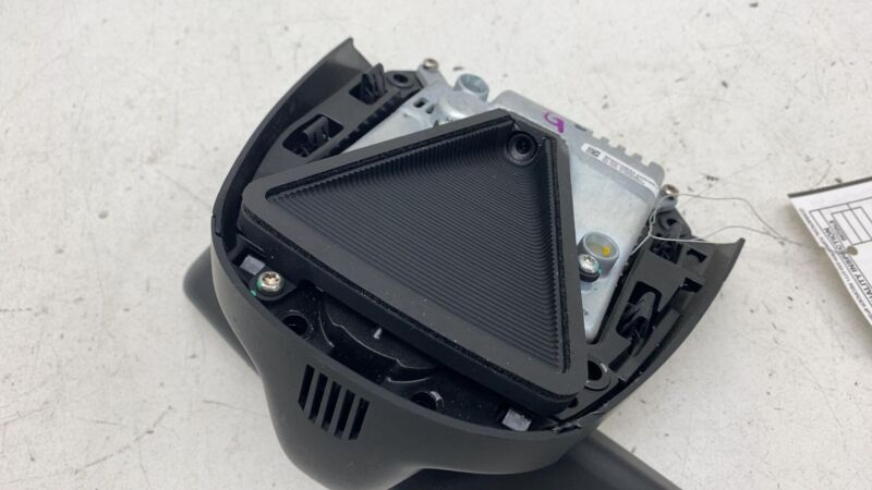 103848299J 2012-2020 Tesla Model S Front Windshield Autopilot Mono Camera & Rearview Mirror