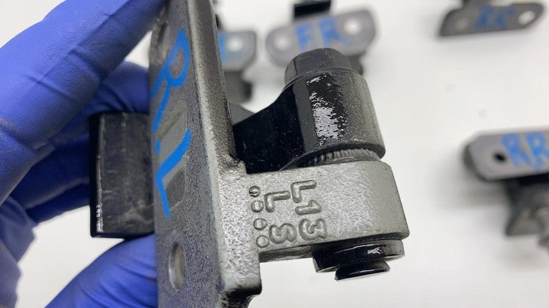 7333059 2017-2023 BMW 530e 530i G30 SET of Front & Rear Door Upper & Lower Hinge Black