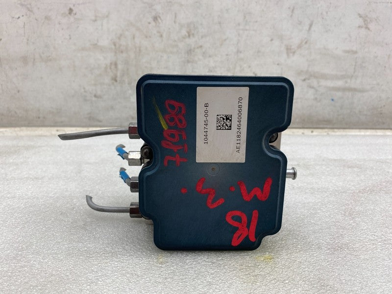 1044745 00 B ⭕17-23 Tesla Model 3 M3 Anti-Lock Brake System ABS Pump Module Unit 1044745-00-B
