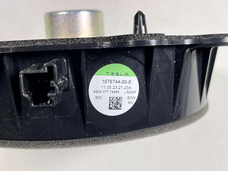 2020-2023 Tesla Model Y MY Front Left Or Right Door Audio System Woofer Speaker