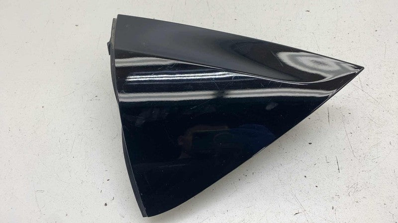 ⭕ 17-25 Chrysler Pacifica Rear Passenger Right D-Pillar Applique Molding Cover