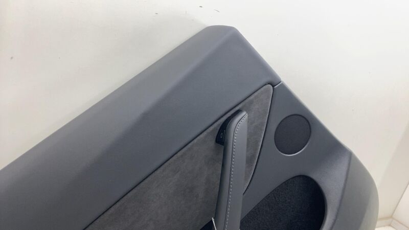 1997296-00-B ⭕ 20-24 Tesla Model Y Rear Driver Door Panel Trim Card Black Left 1997296-00-B