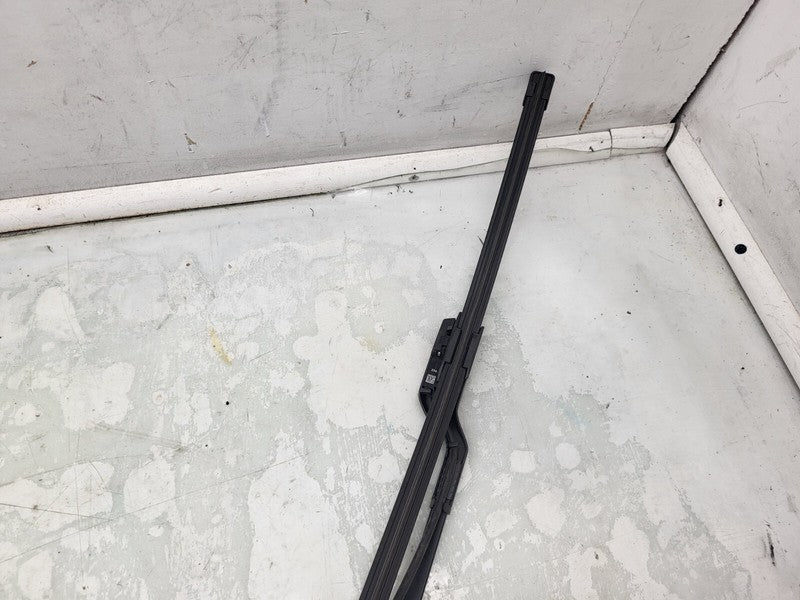 1076729 00 B ⭕ 2017-2022 Tesla Model 3 Front Windshield Wiper Arm & Blade Right 1076729-00-B