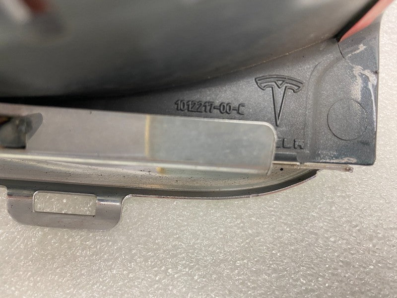101221700C ⭕12-23 Tesla Model S Passenger Side Skirt Molding Scuff Plate Right 1012217-00-C