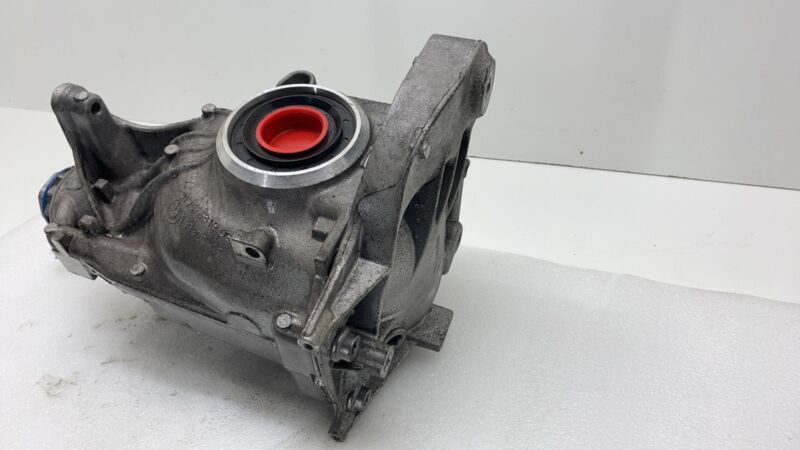 7573819 09 2021 BMW 530e G30 Rear Axle Differential Carrier Assembly 7573819 09 OEM