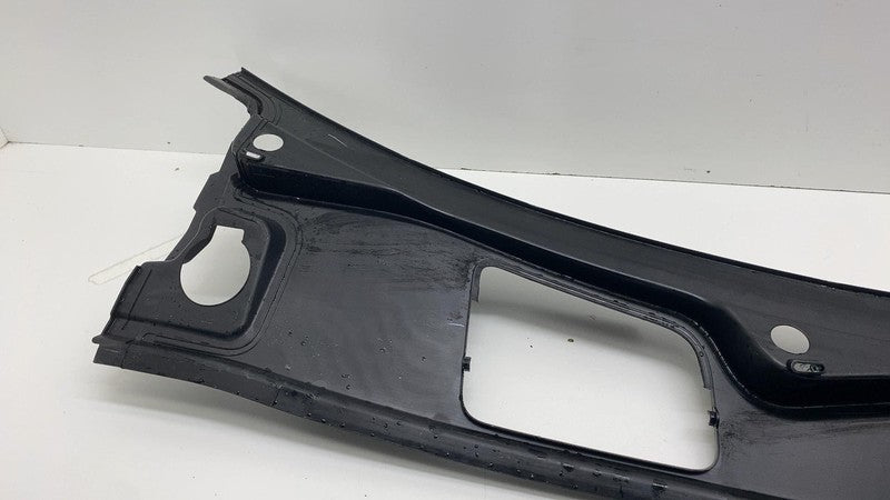 9Y1.819.401.C ⭕ 2019-2024 Porsche Cayenne Front Windshield Cowl Cover Panel Assembly 9Y1819401