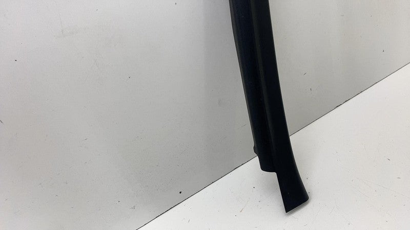 PT00001182-G ⭕ 2022-2025 Rivian R1S Front Right Side Door Interior Garnish Trim PT00001182-G