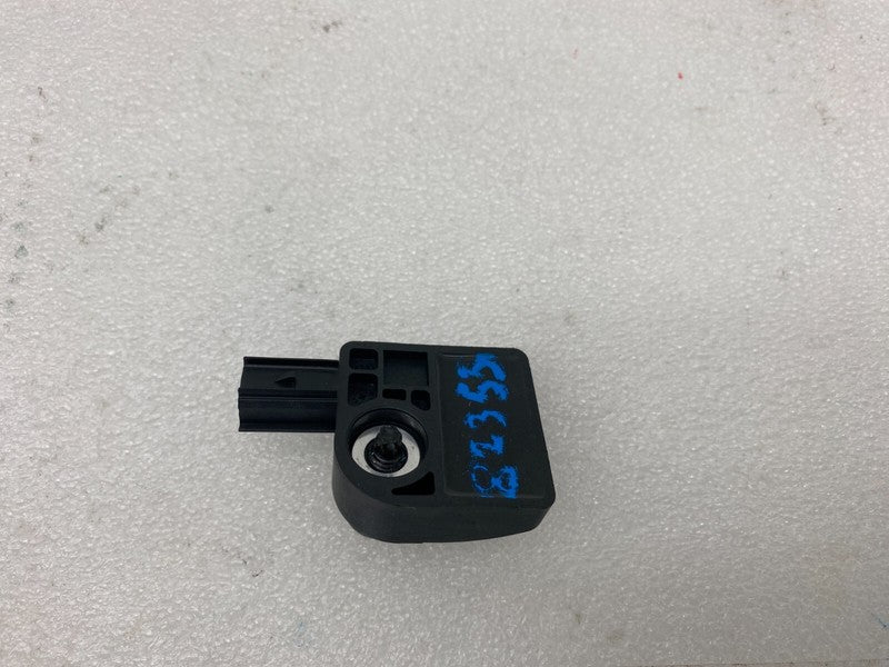 100527400B ⭕12-20 Model S Front Left or Right Acceleration Crash Impact Sensor 1005274-00-B