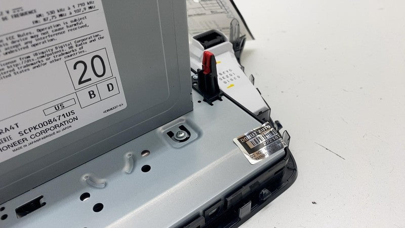 8614010020 ⭕18-19 Toyota C-HR Dash Display Screen Monitor Radio Receiver Module 86140-10020