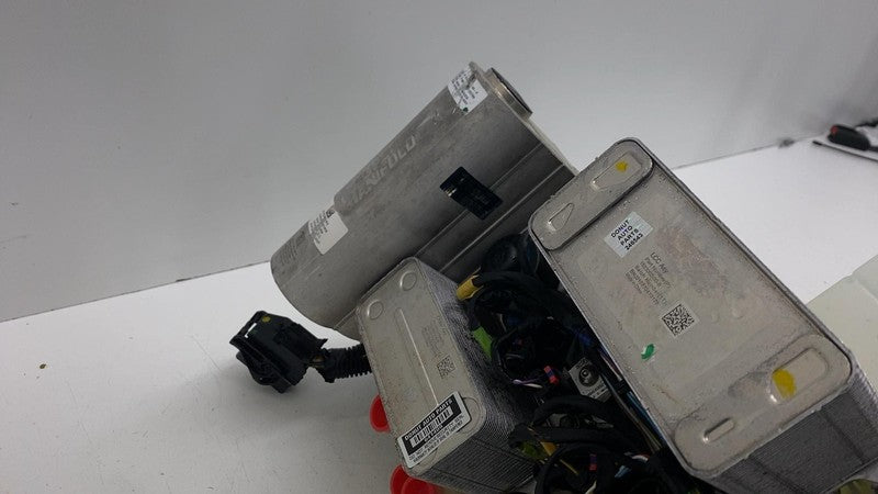 152300200B ⭕ 2021-2026 Tesla Model 3 Supermanifold Refrigerant Chiller w/ Coolant Reservoir