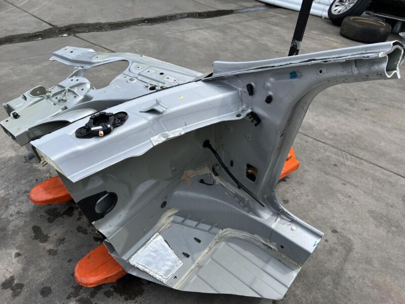 2012-2016 Tesla Model S MS Front Right Body Fender Horn Frame Rail Apron Cut Out