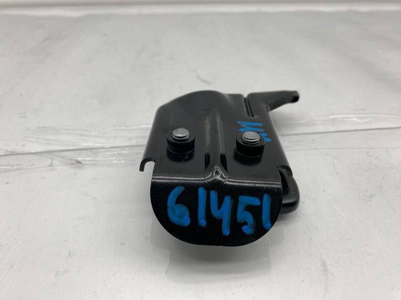 1060012 00 D ⭕16-20 Tesla Model X Rear Left Trim Trunk Liftgate Tie Down Bracket 1060012-00-D