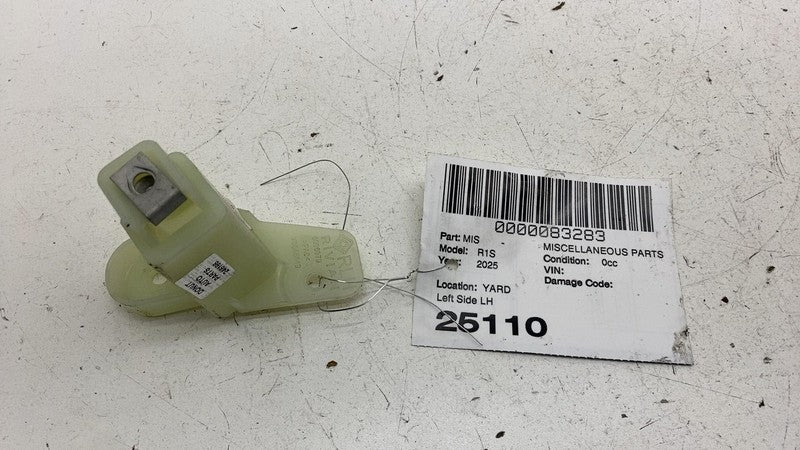 PT00755672 C ⭕ 2025 Rivian R1S Driver Side Misc Grommet Assembly Left LH 6096979 PT00755672-C