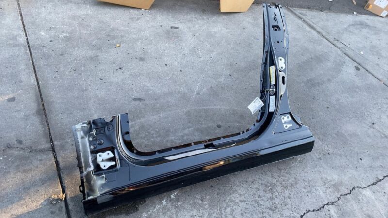 ⭕ 24 25 Tesla Model 3 Driver Side B-Pillar Rocker Panel Structural Cutout Left