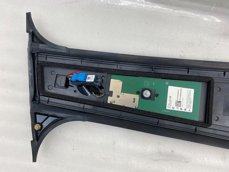 151625800D ⭕ 20-23 Model Y Right Exterior B-Pillar Applique Glass Trim RH AP3 1506886-00-D