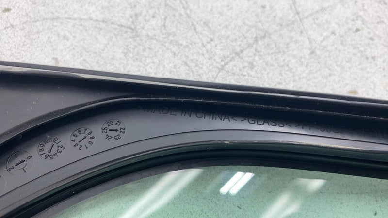PT00009493G ⭕ 2023 Rivian R1T Passenger Side Door Corner Glass Right Assembly PT00009493-G