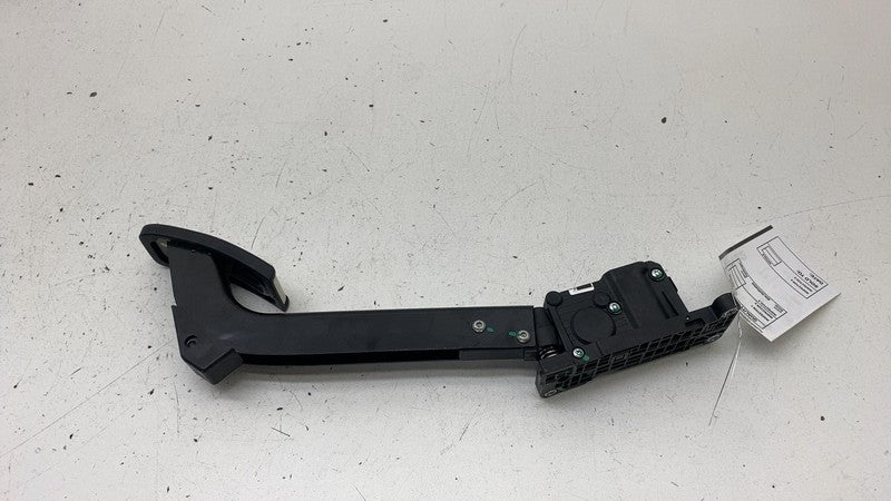 PT00002543F ⭕ 2022-2024 Rivian R1T R1S Front Accelerator Gas Pedal Assembly OEM PT00002543F