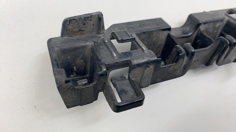 113685 14 2017-2022 BMW 530e Front Left Skirt Rocker Molding Panel Support Mount Bracket