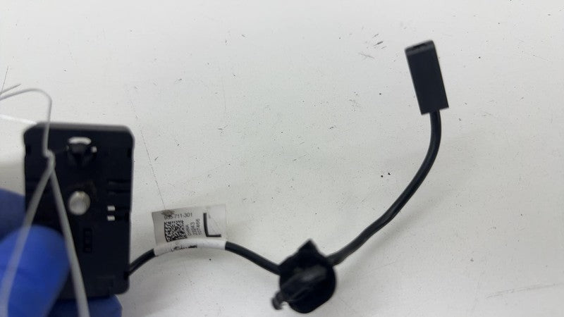 ⭕ 17-23 Model 3 Y Rear Left Radio Antenna Noise Filter Amplifier LH 15