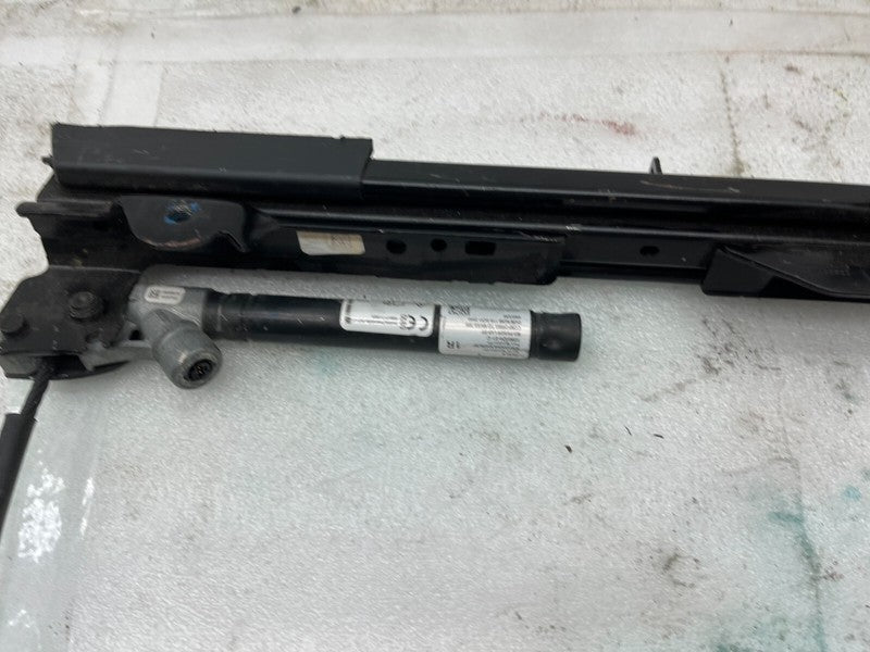 109032401C ⭕ 2017-2023 Tesla Model 3 Y Front Right Lap Seatbelt Pretensioner 1090324-01-C