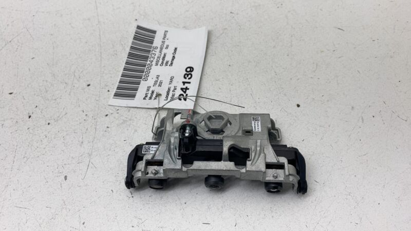 114374500D 2017-2023 Tesla Model 3 Front Windshield Forward Facing Adjustable Triple Camera