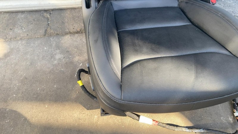 ⭕ 24-25 Tesla Model 3 Front Passenger Side 1st Row Seat Perforated Black Right