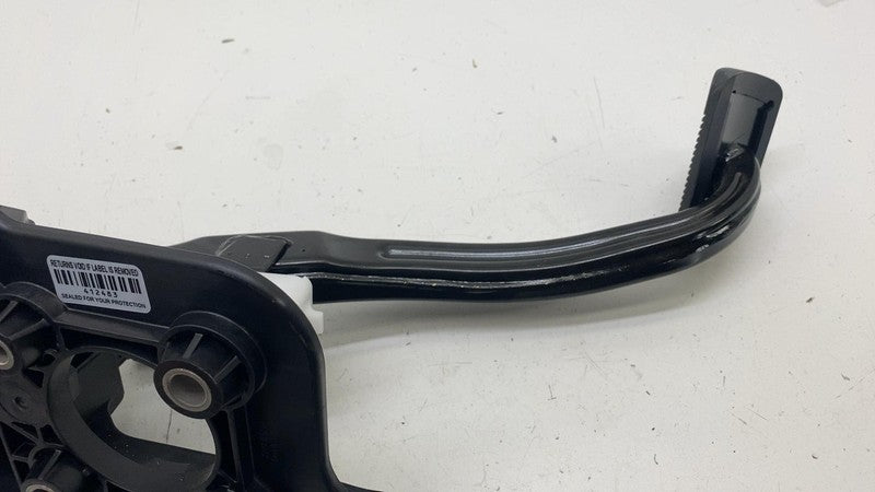 04581676AC ⭕ 17-24 Chrysler Pacifica Foot Brake Stop Pedal w/ Bracket Assembly 04581676AC