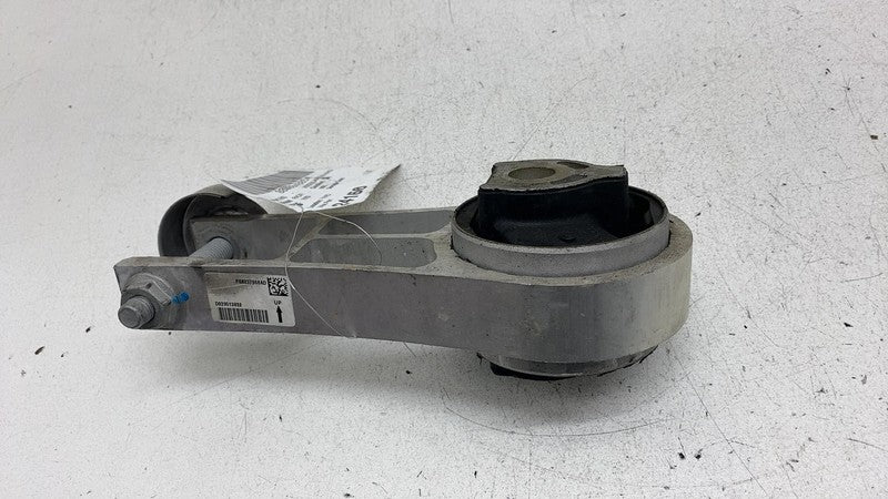 68237968AD 2017-2024 Chrysler Pacifica Rear Engine Lower Torque Strut Mount Support Assy