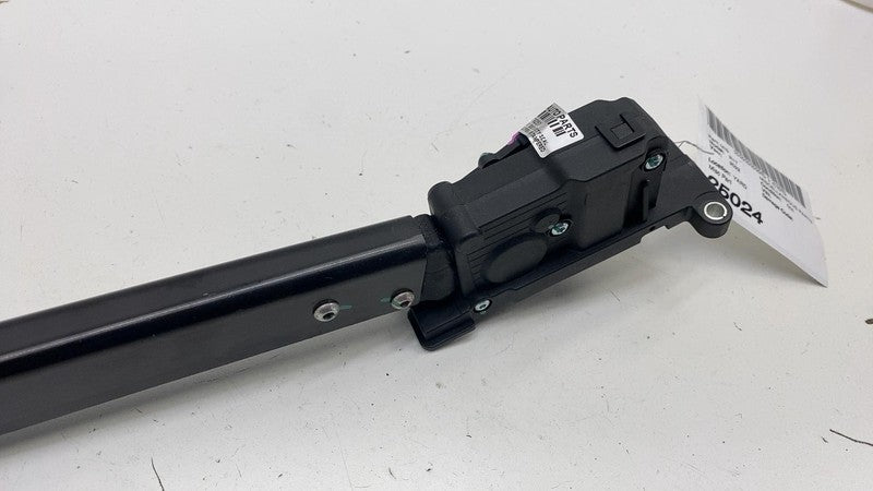 PT00002543 F ⭕ 2022 2023 2024 Rivian R1S R1T Accelerator Gas Foot Pedal w/ Sensor PT00002543F