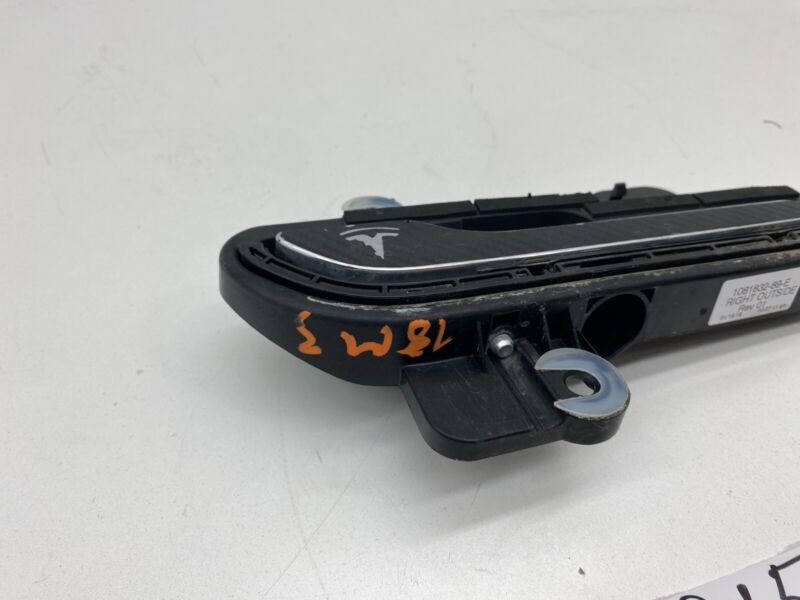 108183289E ⭕ 2017-2020 Tesla Model 3 Front or Rear Outside Door Handle Right 1081832-89-E