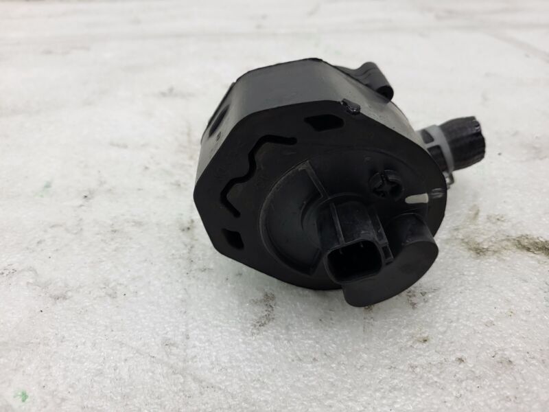 2016-2020 Tesla Model S X Cooling System Auxiliary Water Coolant Pump FWD Assy