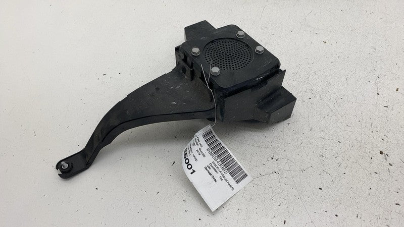 936054804 2018 2019 2020 BMW 530e Front Vehicle Sound Generator Speaker w/ Mount Bracket