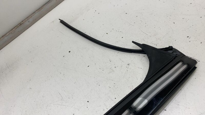 106910400D ⭕16-20 Model X Left B-Pillar Applique Trim Molding w/ Camera & Seal 1069104-00-D